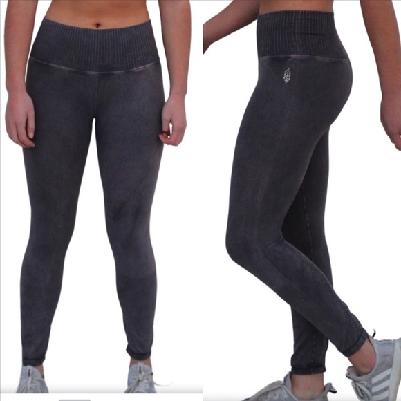 Free People Pants - Free People Movement Good Karma Leggings In Washed Black. NWOT! Sz XS/S